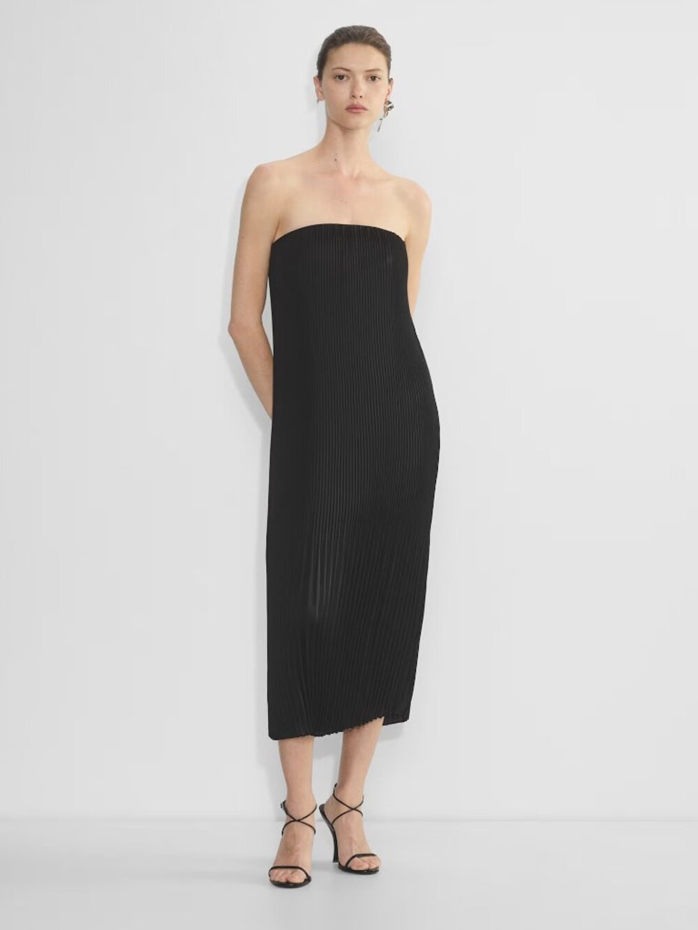 Aritzia Babaton Black Strapless Pleated Dress
